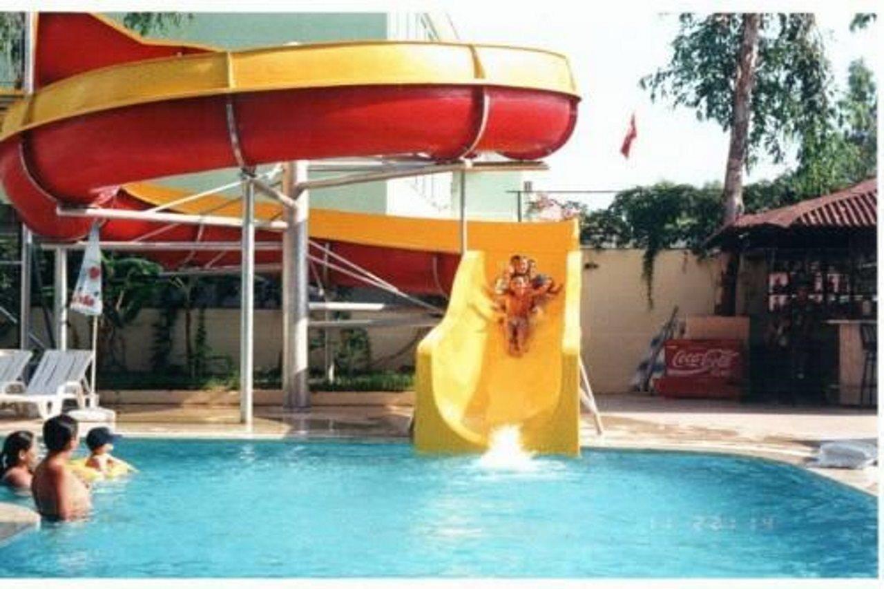 Holiday World Hotel Alanya Buitenkant foto