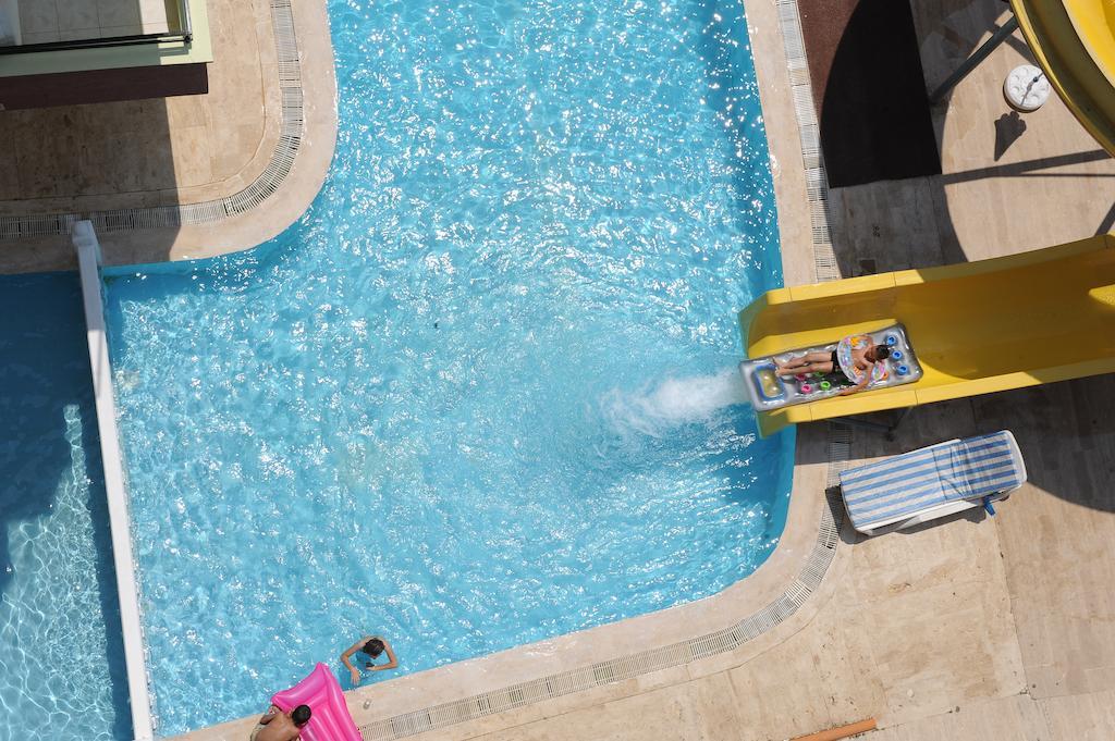 Holiday World Hotel Alanya Buitenkant foto